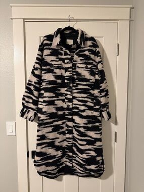 LOFT Black and Cream Long Knit Shacket Coat-oversized